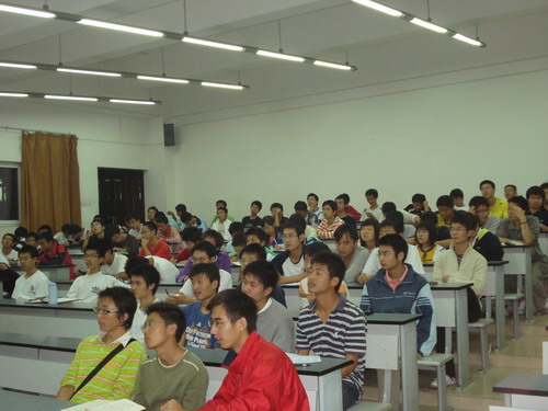 机械学院大一新生在听3d色情
田瑞琪老师讲座